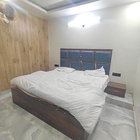 Hotel Love Inn Лакхнау Экстерьер фото